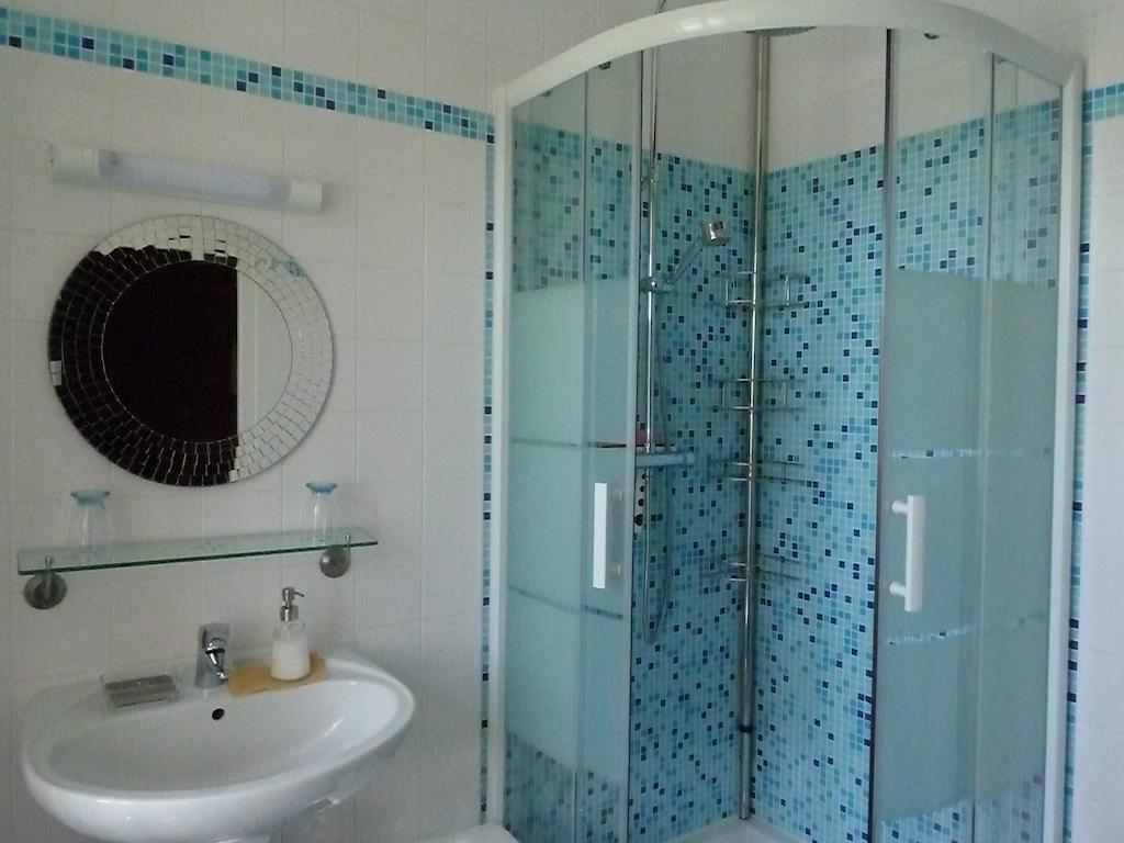 B&B L'Atelier Du Presbytere Saint-Maugan Δωμάτιο φωτογραφία
